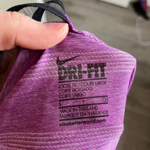 Nike Dri-Fit Open Back Loose Tank Striped - Picture 7 of 7